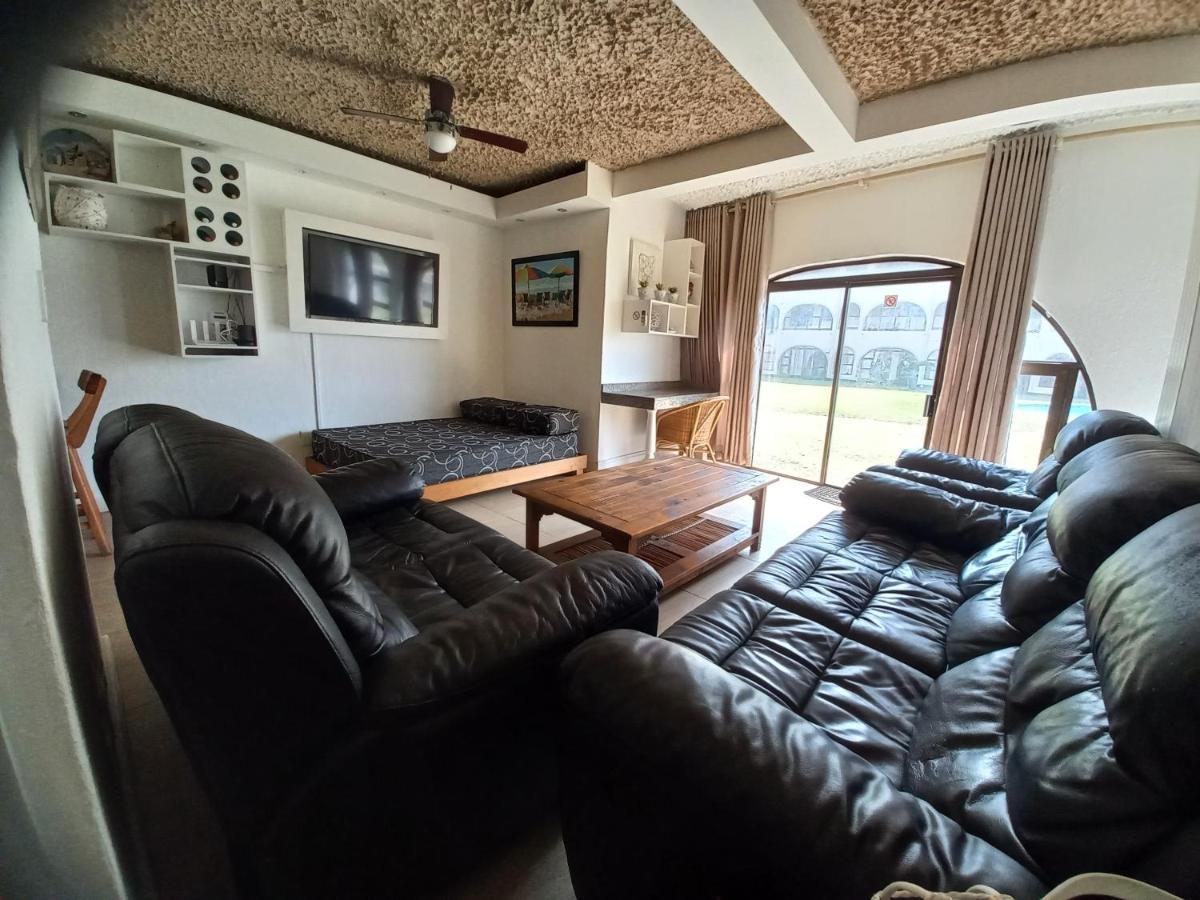 Cabanas del Mar Amanzimtoti Exterior foto